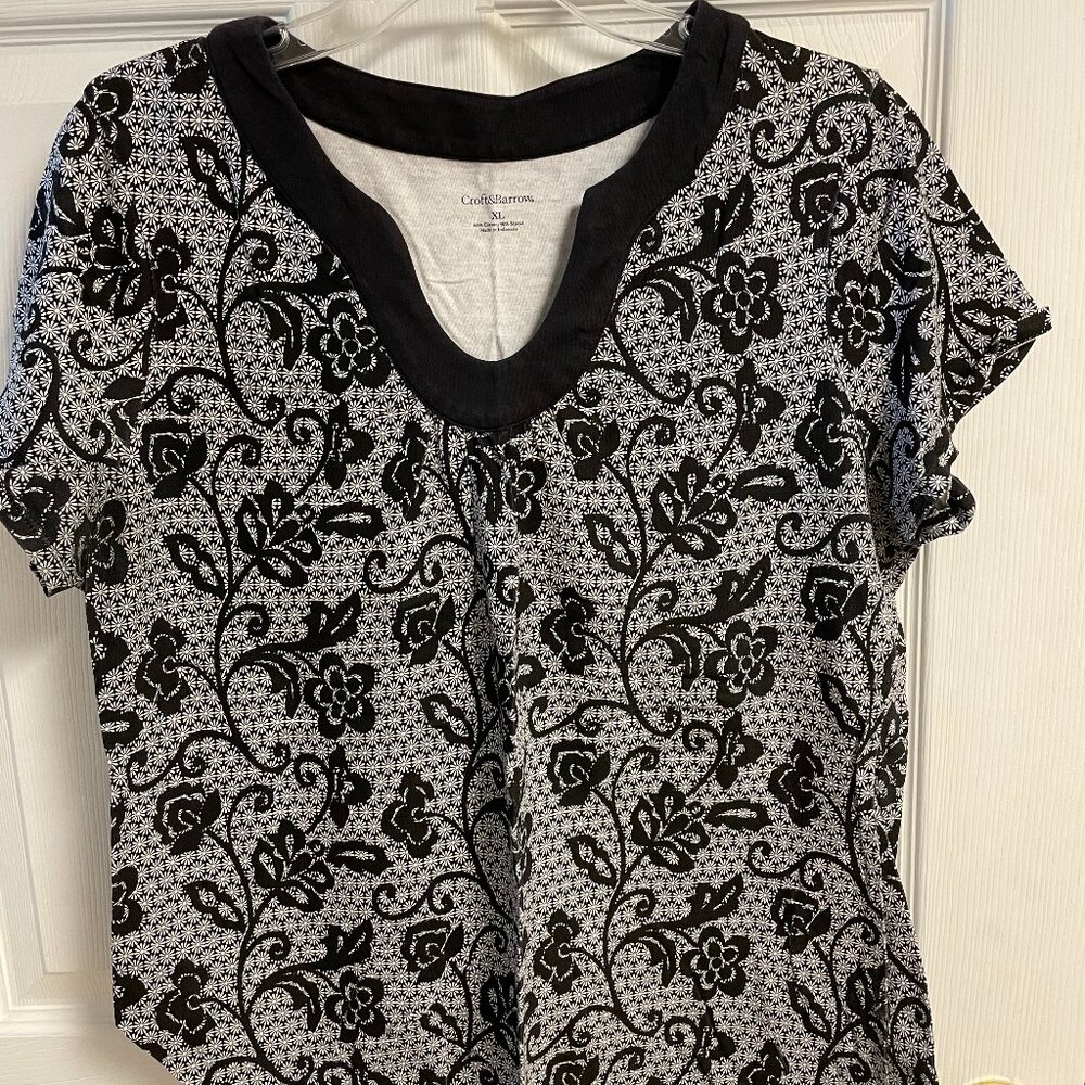 Ladies short sleeve shirt  Croft and Barrow extra large xl